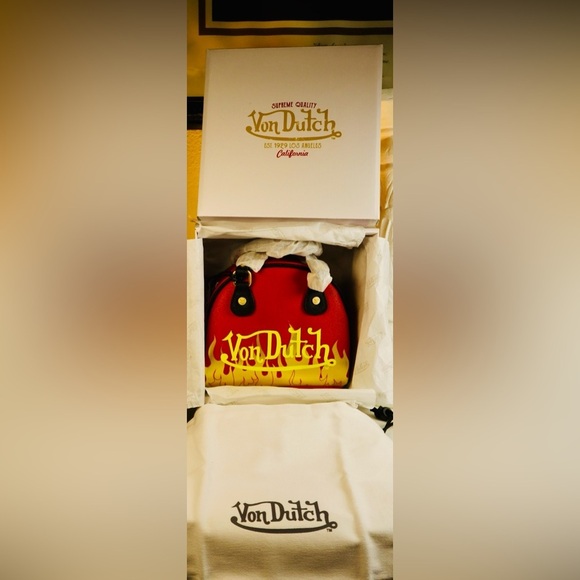 HOSTPICK”Von Dutch NIB City Of Angels Red Yellow Small Bowling Crossbody Handbag - Picture 3 of 12